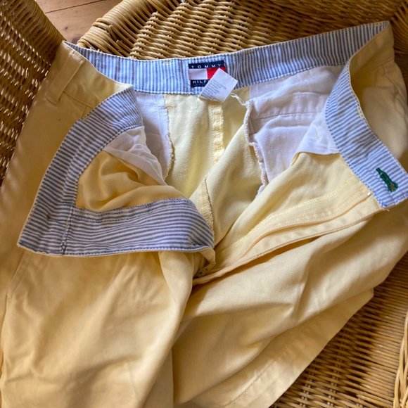 CrispTommy Hilfiger shorts in pale yellow cotton - Picture 3 of 5